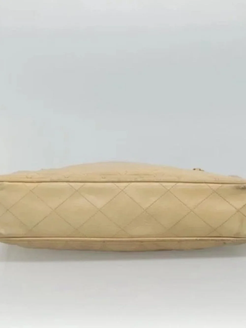 CHANEL Matelasse Chain Shoulder Bag Lamb Skin Beige CC Auth bs22414